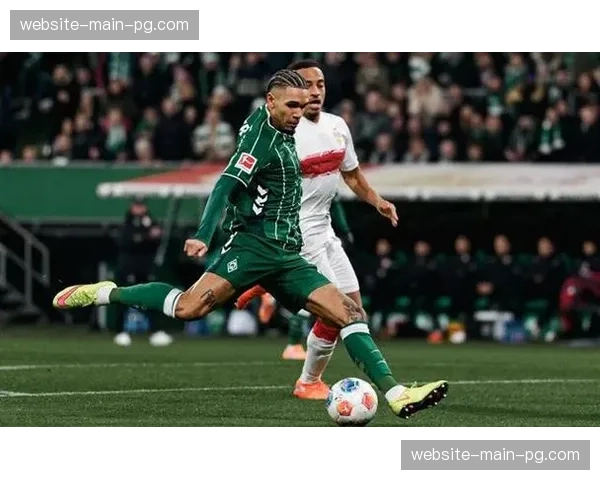 突发：云达不莱梅对阵门兴比赛因球迷投掷杂物中断十分钟