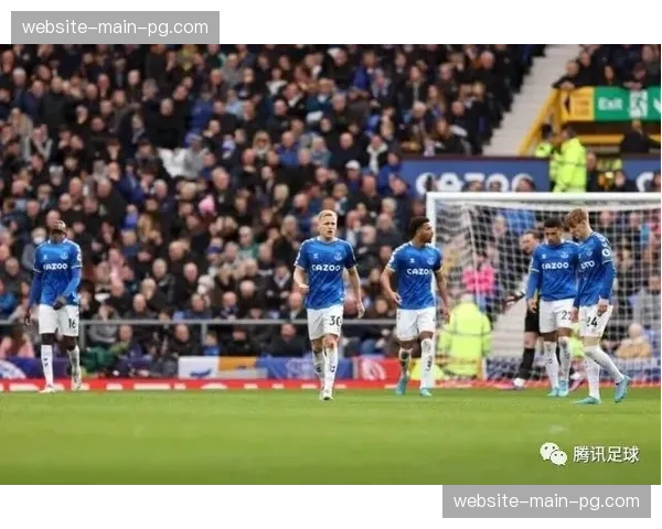 从降级区到安全区：克莱蒙教练团队如何带领球队在四月实现三连胜反弹